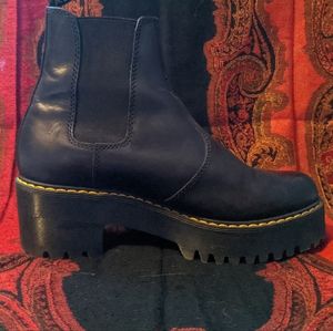 2976 POLISHED SMOOTH PLATFORM CHELSEA BOOTS